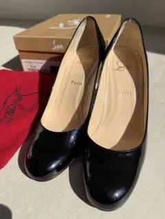 Christian Louboutin ブラックパンプス