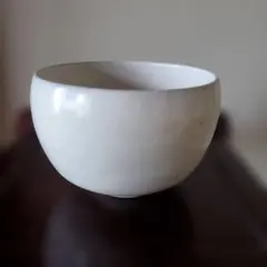 朱泥窯　柳田朱泥　白いスベスベ抹茶茶碗　共箱付き