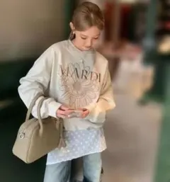 Mardi Mercredi マルデイメクルデイ刺繡 トレ-ナ- スウエット