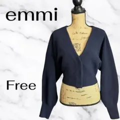 【emmi】ショートニットカーディガン　プルボタン 肉厚　ネイビー　Fのサムネイル