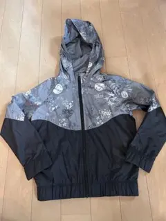 NIKEナイキキッズ　ウィンドブレーカーナイロンジャケット140