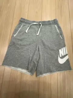 NIKE ナイキ スウェットショーツ グレー M ビッグロゴ ハーフパンツのサムネイル