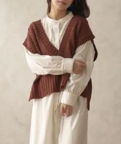 fupel ワイドVネックニットベストのサムネイル
