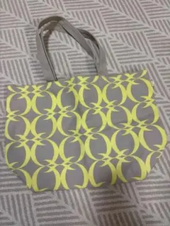 【美品】Q♡ グレーとイエローのトートバッグ