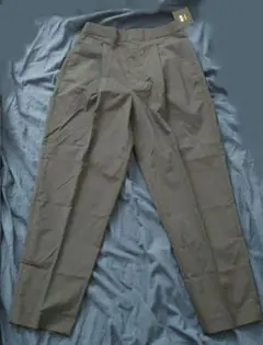 新品　UNIQLO Theoryコラボ 感動タックイージーパンツ Sサイズ