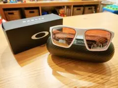 Item thumbnail for item ca213465-fc66-47e8-82ac-78f29502cb50