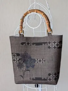 ハンドメイド　大島紬　青い花柄のバンブートート　　リメイク　ショルダー