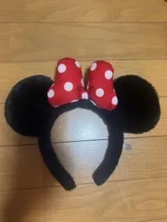 ミニーマウス カチューシャ 赤いリボン