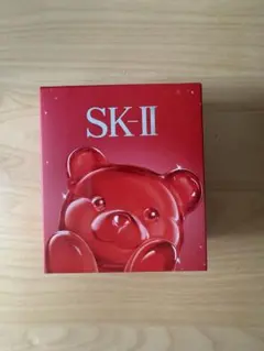新品　SK-II 2025年クリスマス限定　レッドクマ型フィギュアのサムネイル