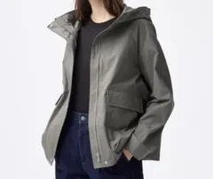 【GU】マウンテンパーカー　長袖　フード　オリーブ　カーキ　緑