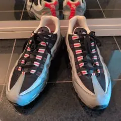 値下Nike Air Max 95 ブラック/グレー/レッド　28cm US10