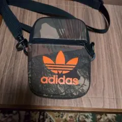 adidas カモフラージュ ショルダーバッグ美品