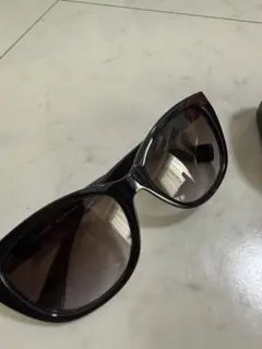 COACH キャットアイ サングラス ブラック