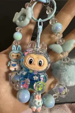 ラブブキーホルダーカラフルオイル、花柄水色キーホルダーストラップ（活用）