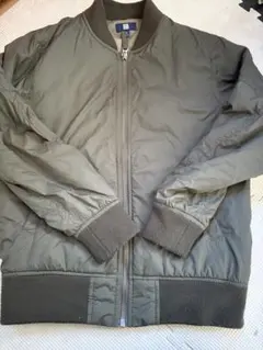 オリーブグリーン MA-1ジャケット