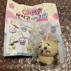 韓国限定　ちいかわ　うさぎ フィギュアキーホルダー　フィギュアキーリング