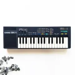 【箱・AC付】CASIO SK-1 32鍵サンプリングキーボードのサムネイル