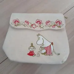 ムーミン 刺繍 ポーチのサムネイル