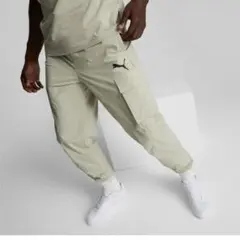 美品　PUMA ナイロンパンツ　Lサイズ