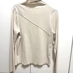 長袖カットソー リブ素材 アシンメトリー　ベージュ　ハイネック