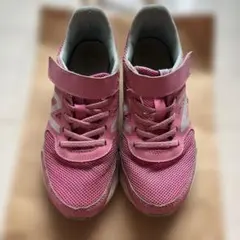 【3/20処分】New Balance ピンク スニーカー　22.5㌢