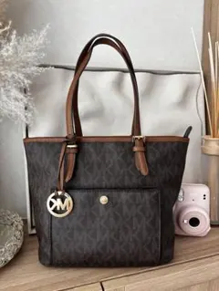 【多収納】マイケルコース トートバッグ シグネチャー A4対応 カード入れ付