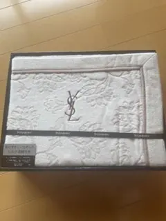 Yves Saint Laurent カシミヤ混ウール毛布 140x200cm Yves Saint Laurent カシミヤ混ウール毛布 140x200cm - メルカリ
