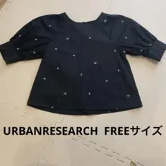 ITEMS URBANRESEARCH 刺繍ブラウスのサムネイル