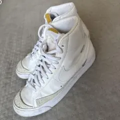 お値下げしました‼️Nike ホワイト ハイカットスニーカー