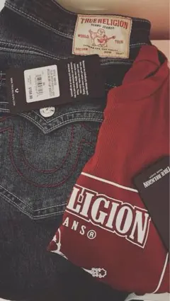 確実正規品‼️ TRUE RELIGION デニムパンツのサムネイル