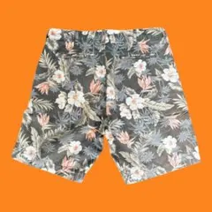 URBAN RESEARCH フローラル柄ショートパンツのサムネイル