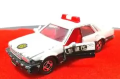 日産セドリック 4ドア H.T パトカー ミニカー 1/62 NO.13