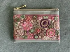 【ハンドメイド】インド刺繍リボンポーチのサムネイル