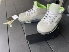 ジョーダン5 レトロ　キッズ（リフレクト、リフレクティブ、再帰反射）