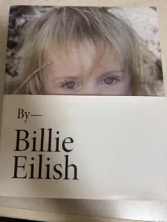 （中古）英語版ビリー・アイリッシュ [大型本] 写真集