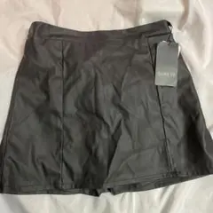 レザータイトスカート