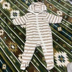新品ベビーギャップストライプ柄フード付きロンパース