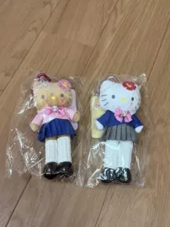 【新品未開封✨】ハローキティ 制服 スタイルアップマスコット 2体セットのサムネイル
