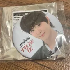 treasure ジフン 缶バッチ 白