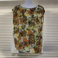 イェッカヴェッカ　トップス　ノースリーブ　オレンジ系花柄のサムネイル