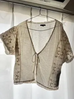 American eagle outfitters 半袖刺繍カーディガン
