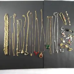 ゆ*様 アクセサリーまとめ売り(ジャンク含む) ヴィンテージアクセサリー大量まとめ ジャンク含む - メルカリ