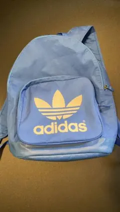 adidasオリジナル　カラーリュック