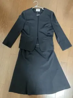 23区紺色の春夏用スーツです。のサムネイル