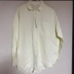 イエロー シャツ