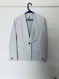 PLST ノーカラーライトグレージャケット