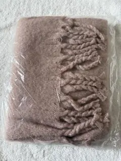 最終お値下げ❣️新品未使用　earth ピンクベージュ　マフラー