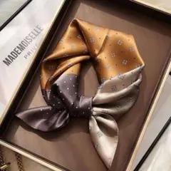 ダイヤモンド模様のシルク風スカーフ 高級感 70cmx 70cm