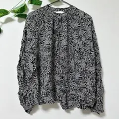 【H&M】ボタニカル 花柄 モノトーン ブラウス 長袖ブラウス US 4（S）