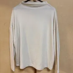 UNIQLO 白 ソフトニットフリースハイネック